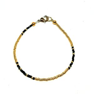 8 inch single wrap glass seed bead bracelet